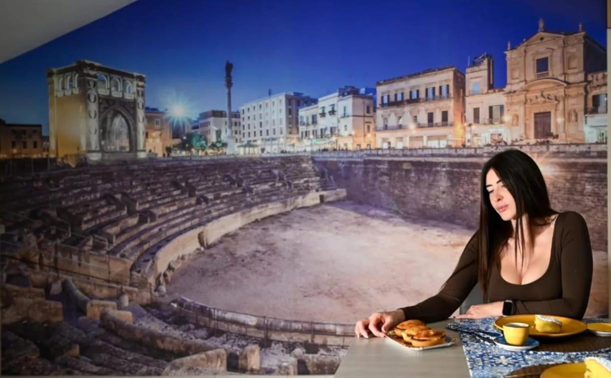 "Il Vecchio Salone" Appartamento In Pieno Centro Con Garage Privato Lecce Luaran gambar