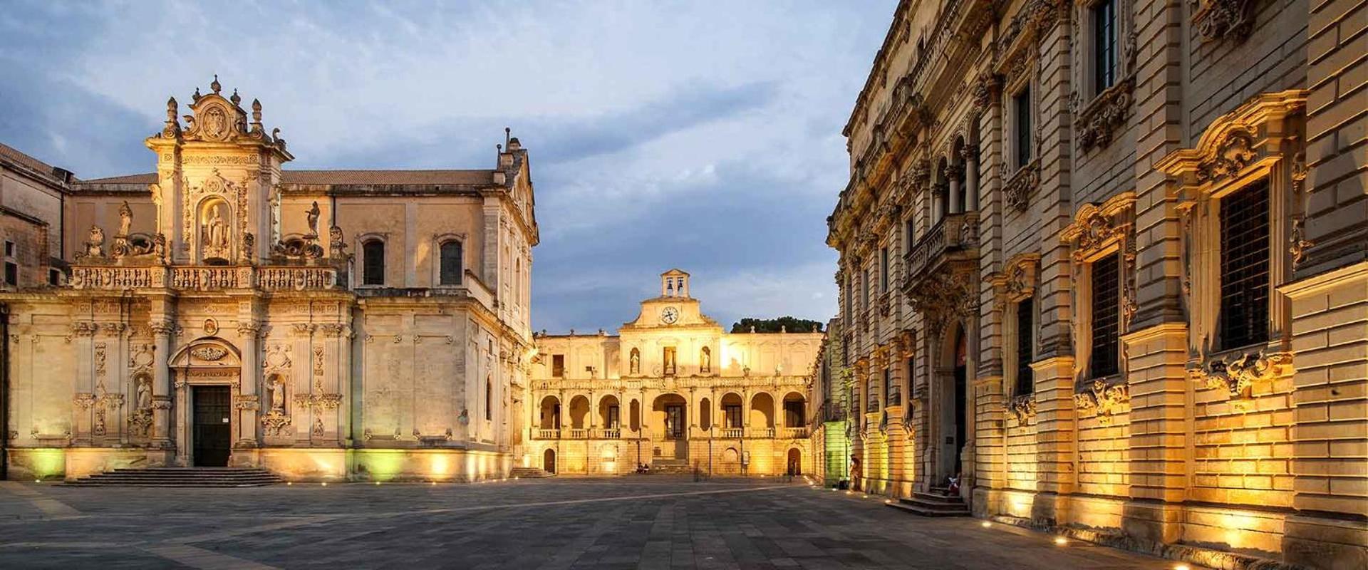 "Il Vecchio Salone" Appartamento In Pieno Centro Con Garage Privato Lecce Luaran gambar