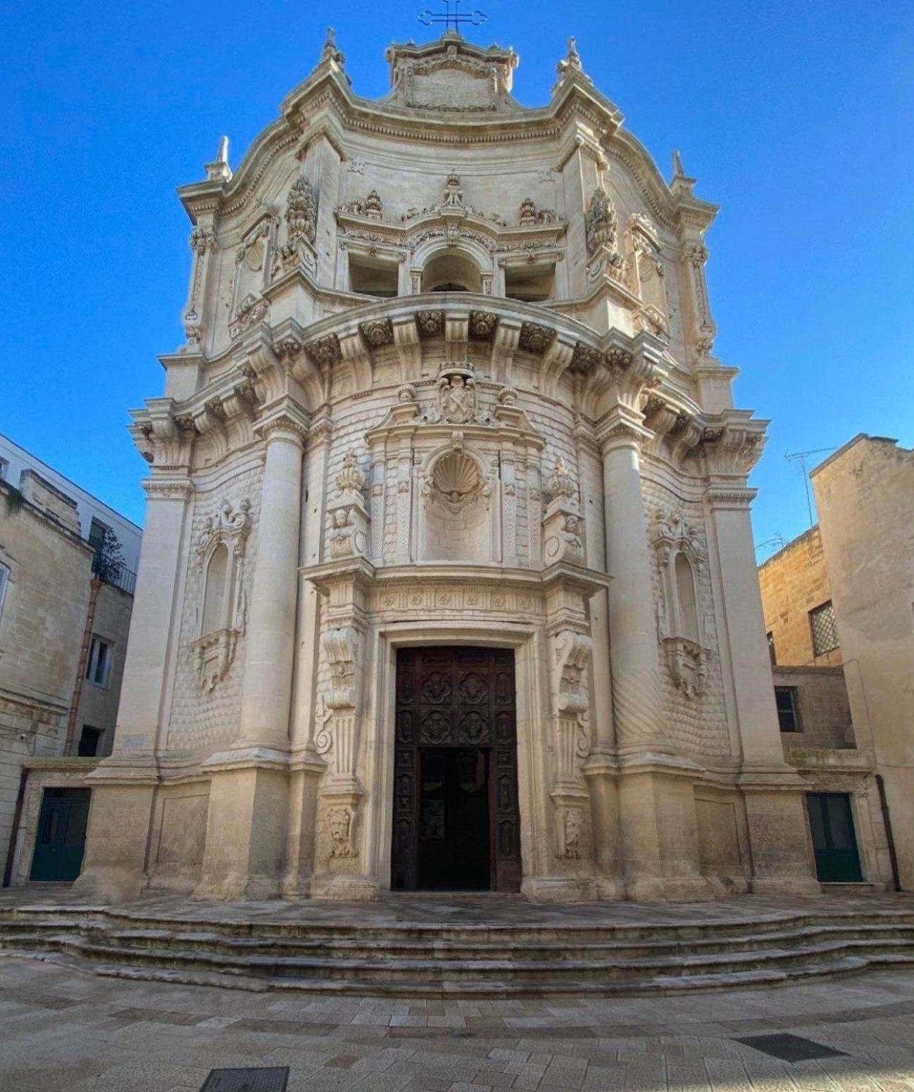 "Il Vecchio Salone" Appartamento In Pieno Centro Con Garage Privato Lecce Luaran gambar