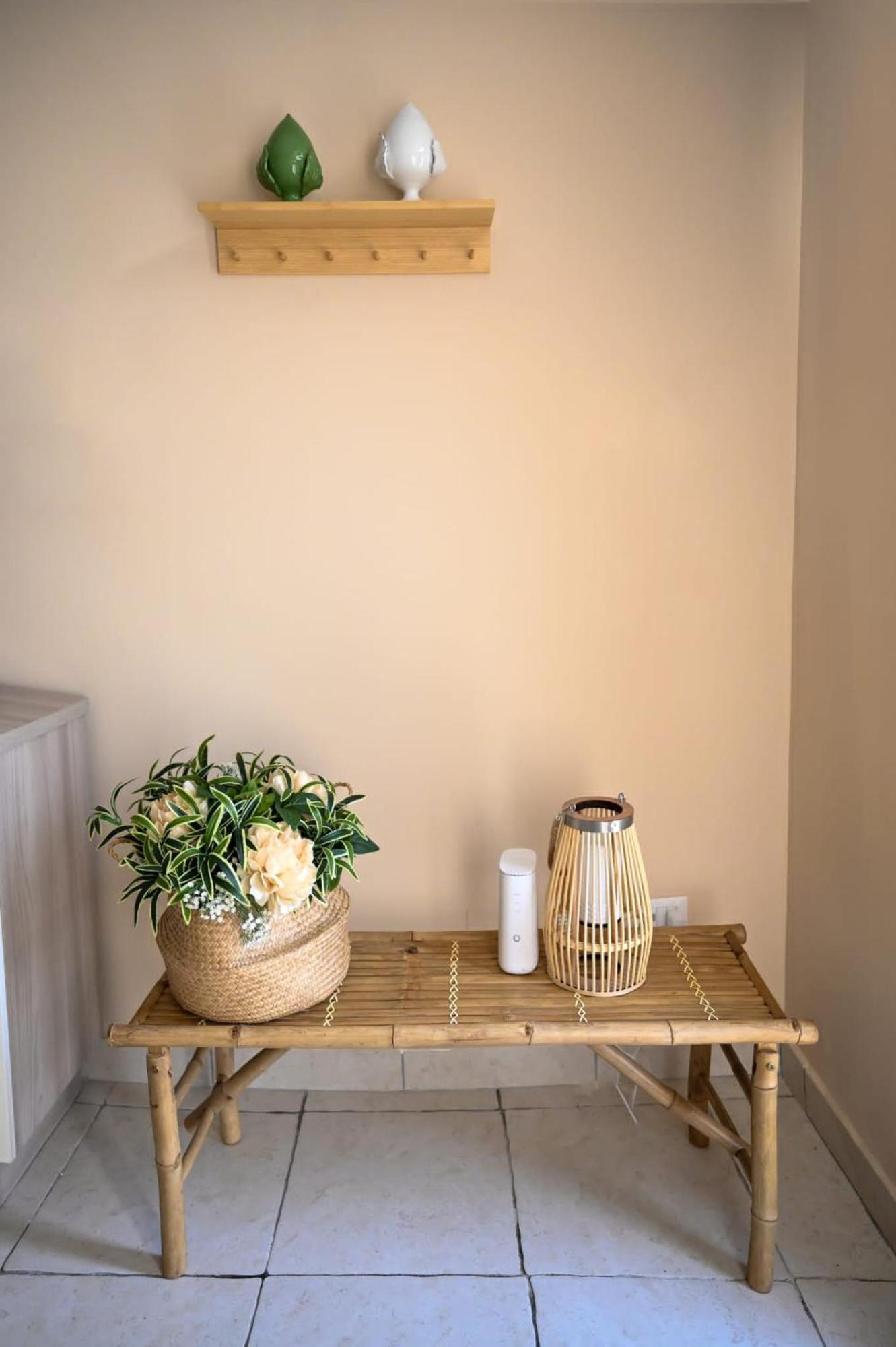 "Il Vecchio Salone" Appartamento In Pieno Centro Con Garage Privato Lecce Luaran gambar